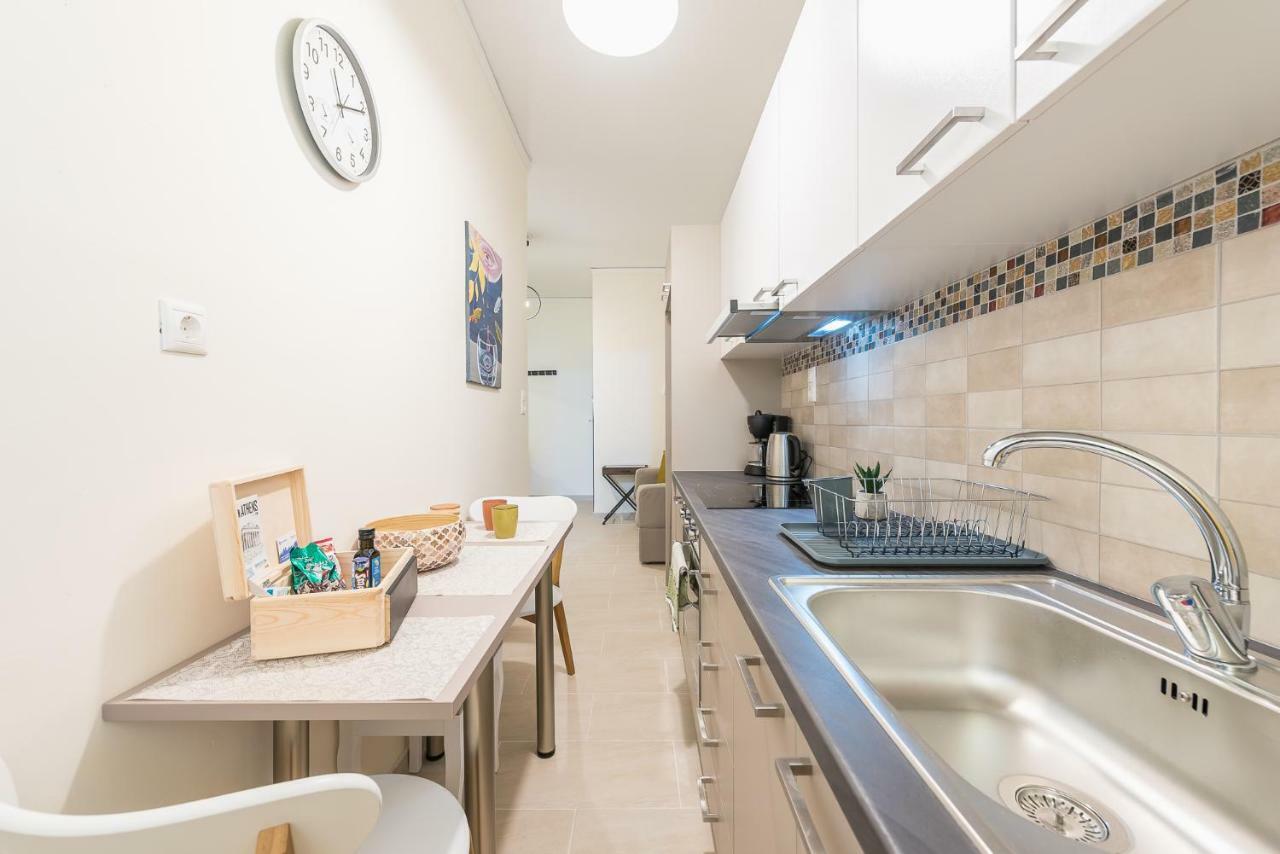Stylish Kerameikos Apartment By Cloudkeys Athén Kültér fotó